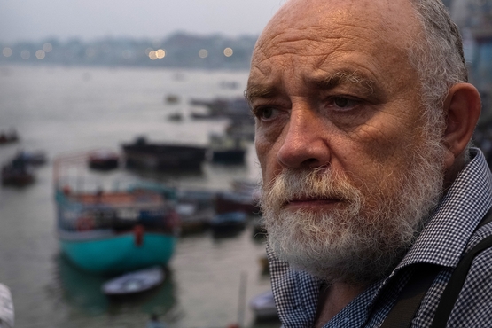 תמונת מופע: צילום מאת סרגיי מקסימישין: מוכר דגי זהב. בגדאד, עיראק, 2002